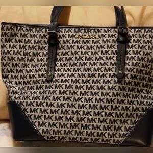Micheal Kors Navy/leather trim Signature Shoulder bag